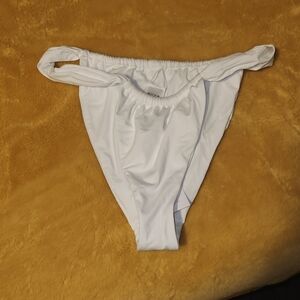 Dippin' Daisy's Bisou Bottom White